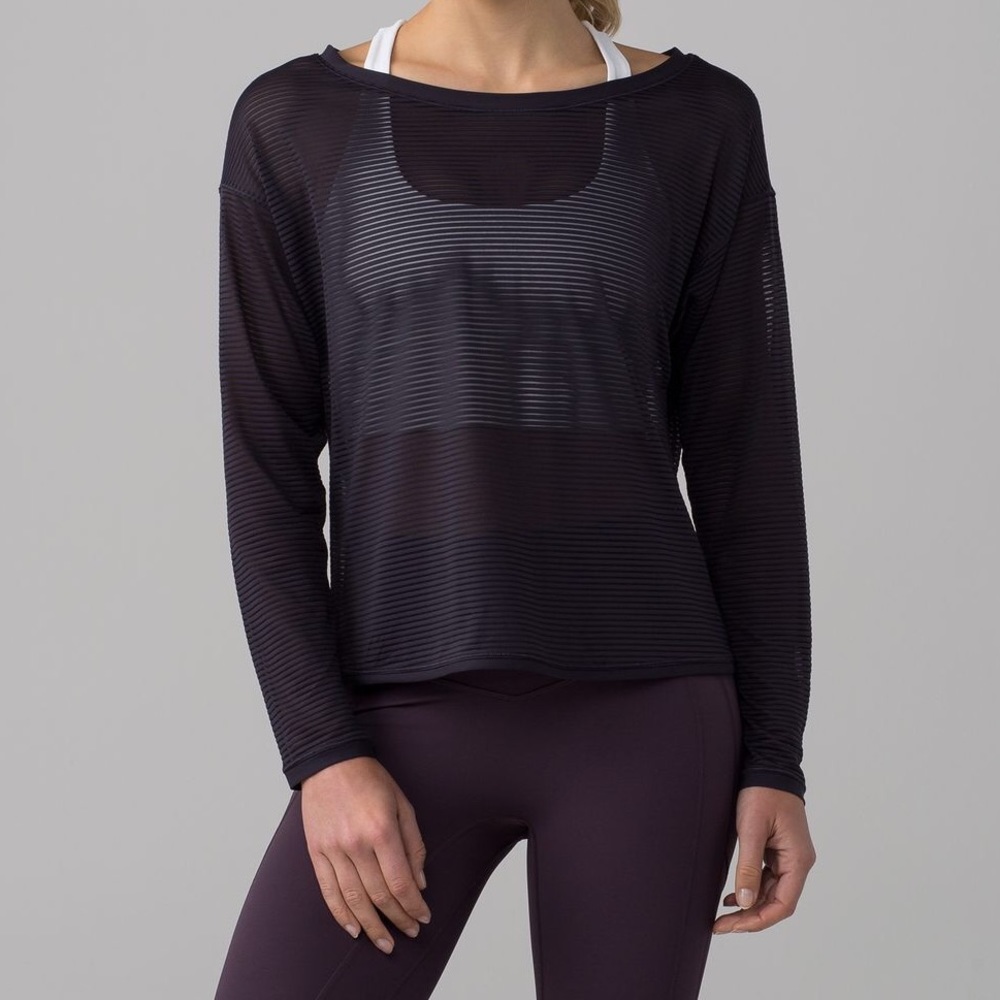 Lululemon Lean In Long Sleeve in Navy